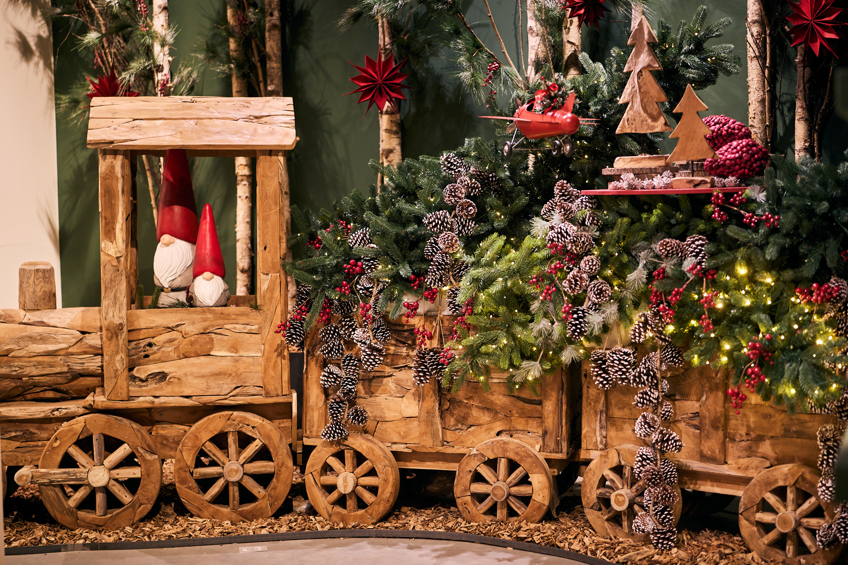 Explore our Autumn Winter X-mas 2026 Collection in Our B2B Showroom