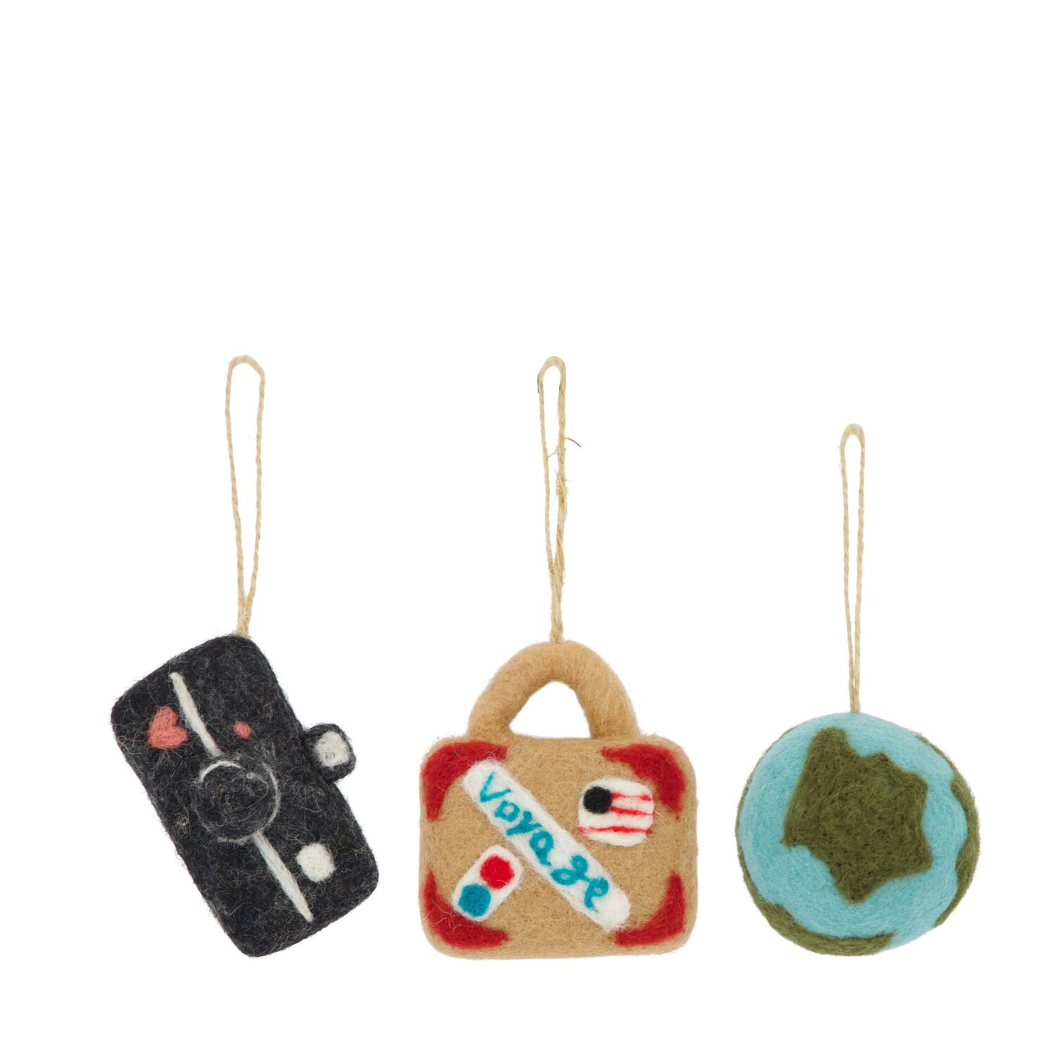 Hanger suitcase camera globe wool 8x5x5cm A/3