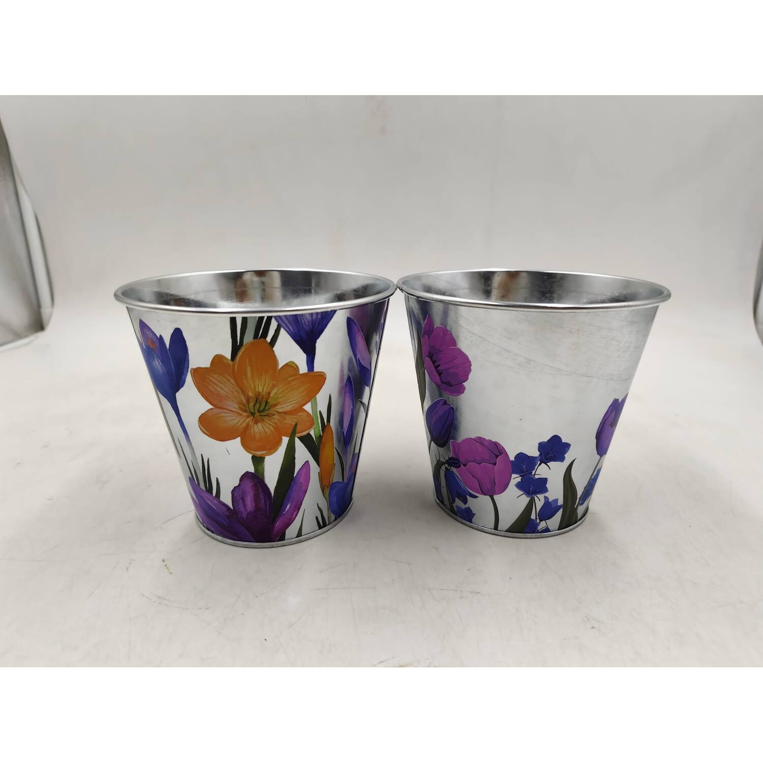 Bucket round metal 24x24x22cm C/2