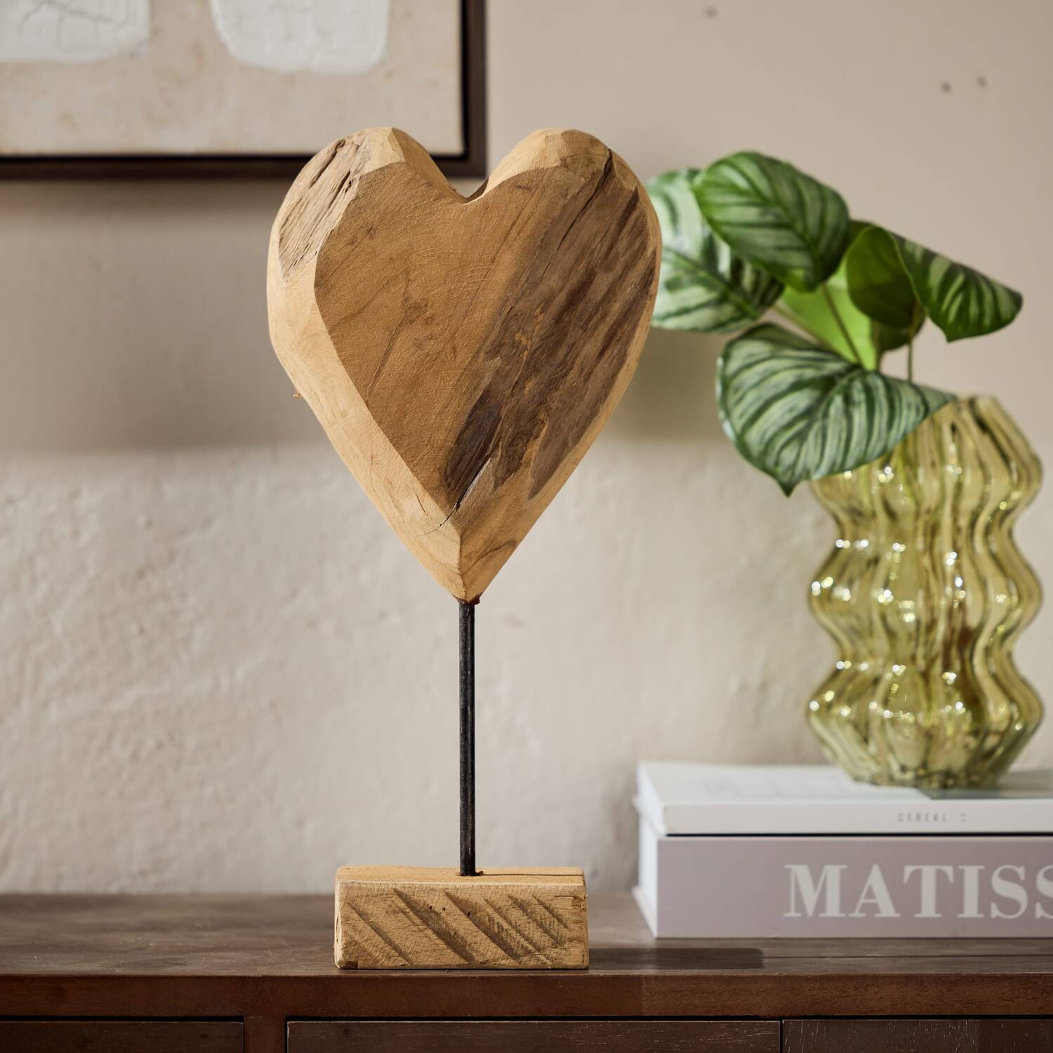 Heart teak wood on stand 25x10x41cm