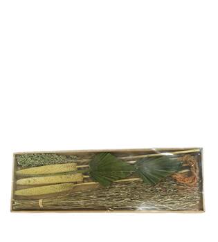 Dried flowers in tray 57x18x3cm